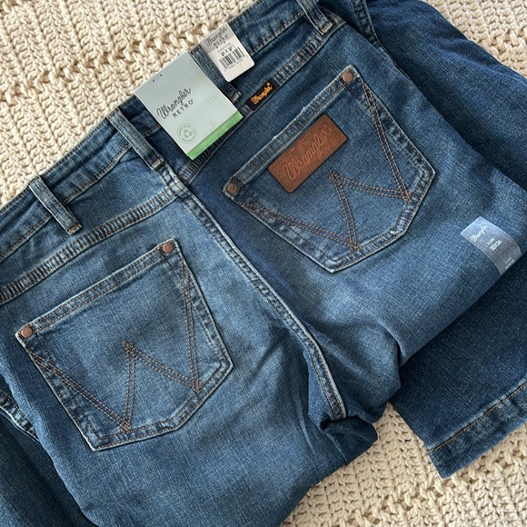 NWT Wrangler Retro Flare Stretch Jeans - Picture 6 of 10